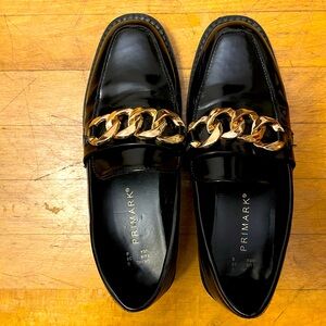 Primark Black Loafers with Gold Chain